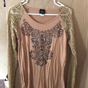Women’s tan long sleeve top with lace sleeves